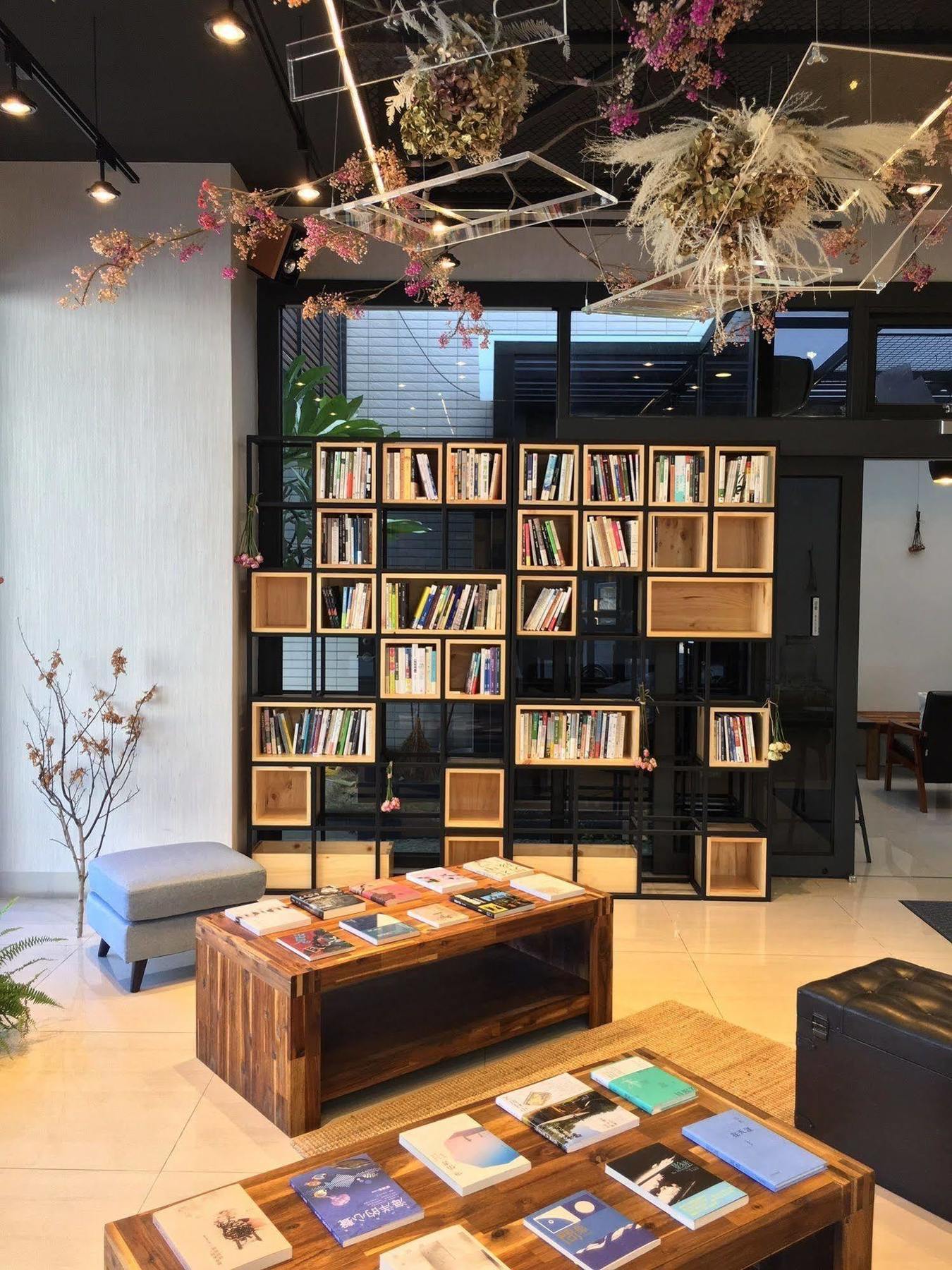Check Inn Express Taichung Fuxing Hall 2 Exterior foto